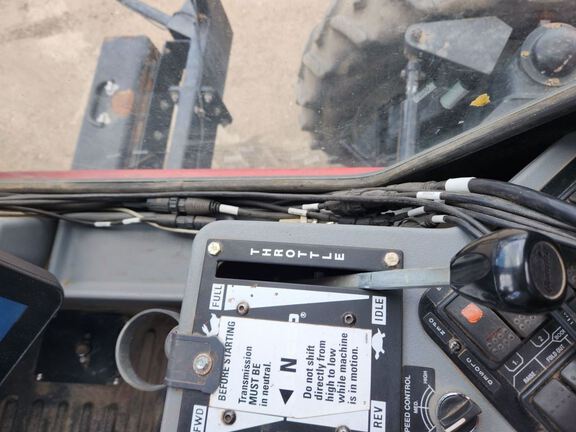 2003 Case SPX 3185 Sprayer/High Clearance