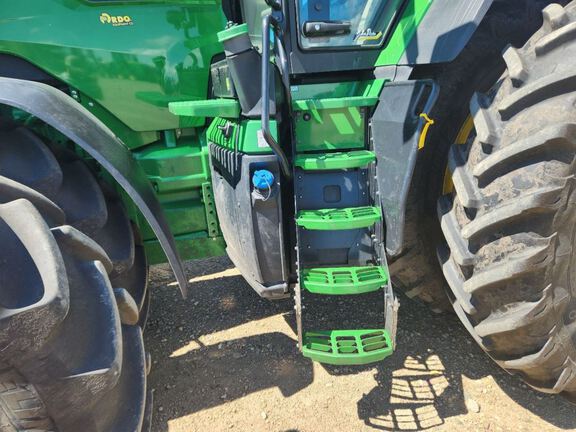 2023 John Deere 8R 410 Tractor