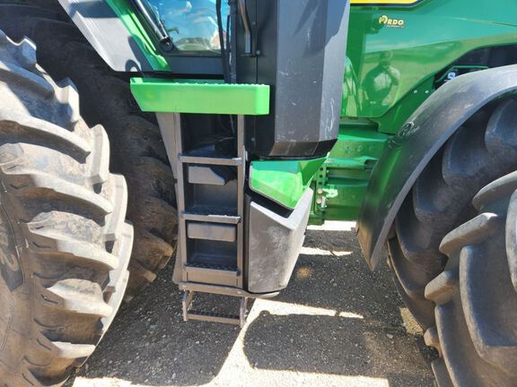 2023 John Deere 8R 410 Tractor
