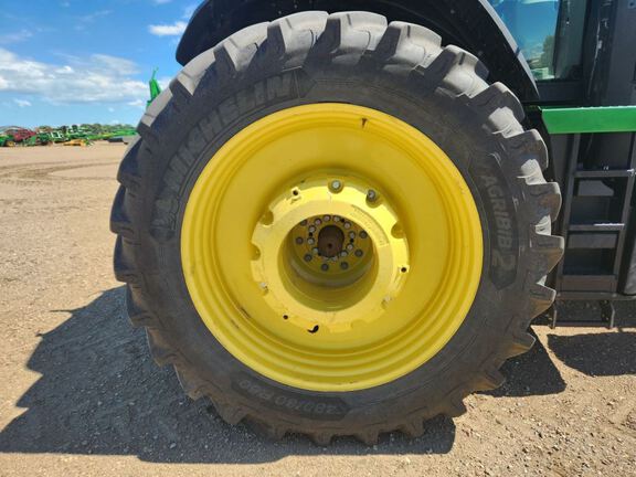 2023 John Deere 8R 410 Tractor