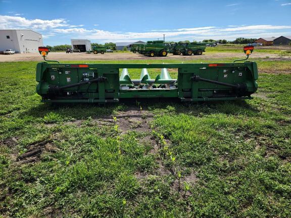 2014 John Deere 608C Header Corn Head