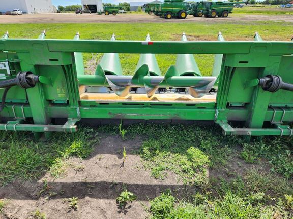 2014 John Deere 608C Header Corn Head