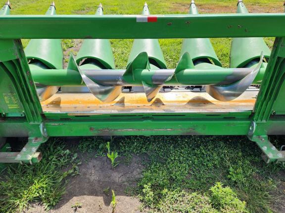 2014 John Deere 608C Header Corn Head