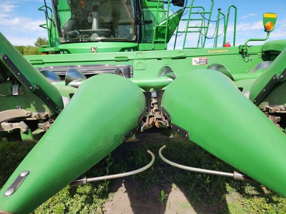 2014 John Deere 608C Header Corn Head