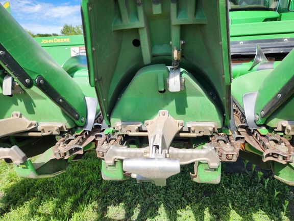 2014 John Deere 608C Header Corn Head