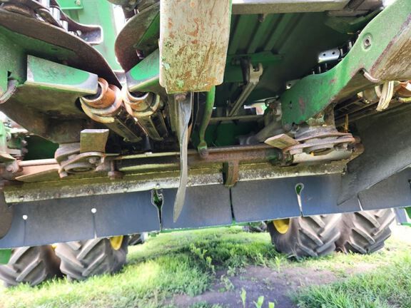 2014 John Deere 608C Header Corn Head