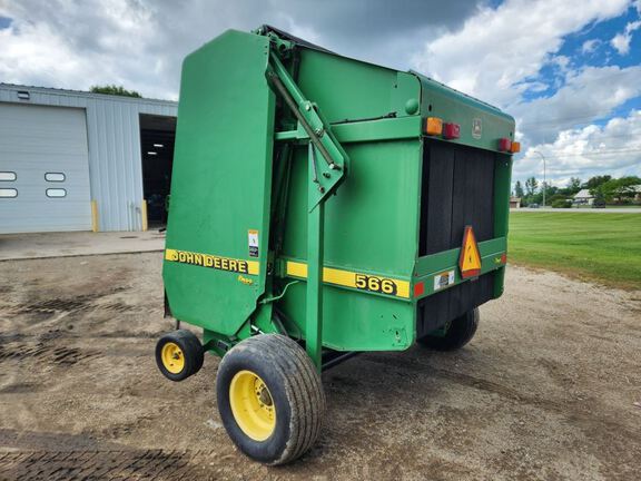 1998 John Deere 566 Baler/Round