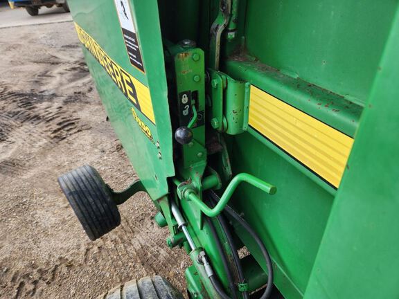 1998 John Deere 566 Baler/Round