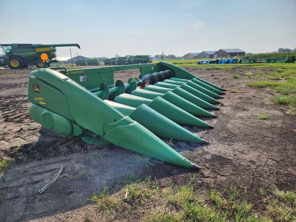 2009 John Deere 608C Header Corn Head