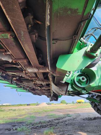 2009 John Deere 608C Header Corn Head