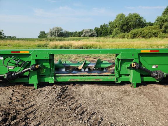 2009 John Deere 608C Header Corn Head