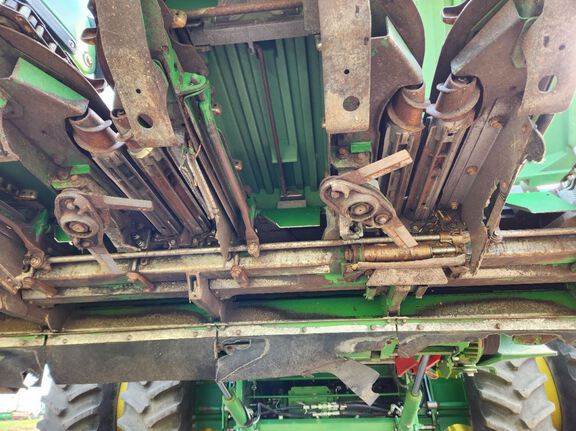 2009 John Deere 608C Header Corn Head