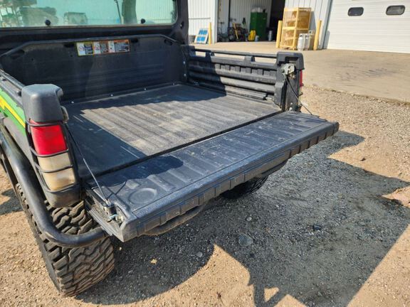 2023 John Deere XUV835R ATV