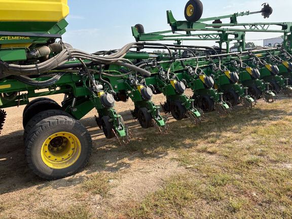 2023 John Deere DB60 Planter