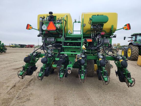 2023 John Deere DB60 Planter