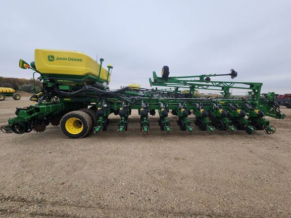 2023 John Deere DB60 Planter