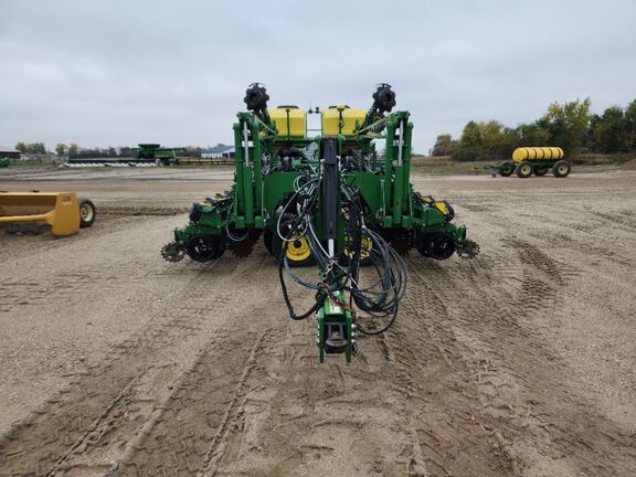 2023 John Deere DB60 Planter