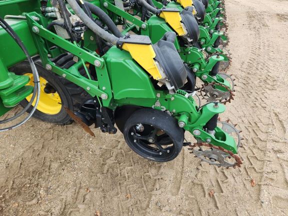 2023 John Deere DB60 Planter