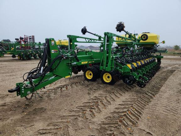 2022 John Deere DB60 Planter