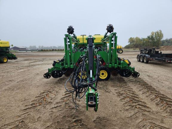 2022 John Deere DB60 Planter
