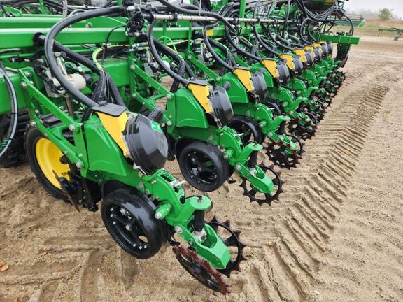 2022 John Deere DB60 Planter