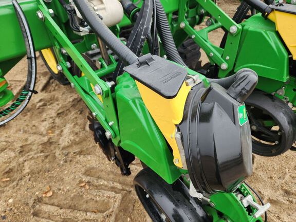 2022 John Deere DB60 Planter