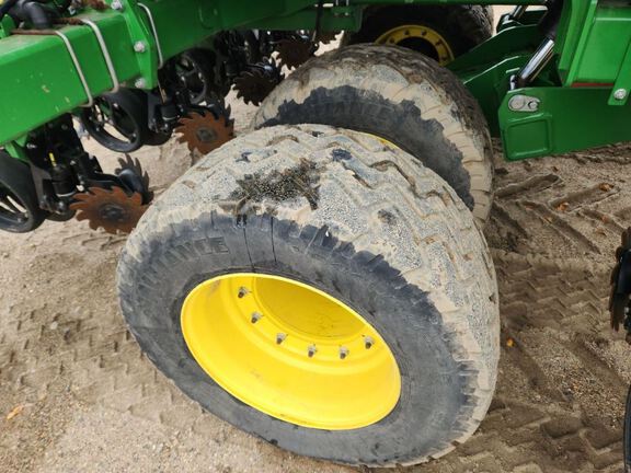 2022 John Deere DB60 Planter