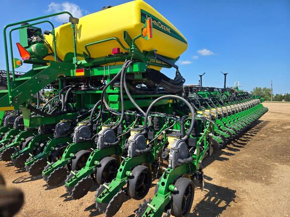 2013 John Deere DB88 Planter