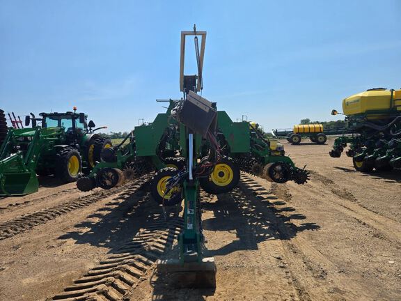 2013 John Deere DB88 Planter