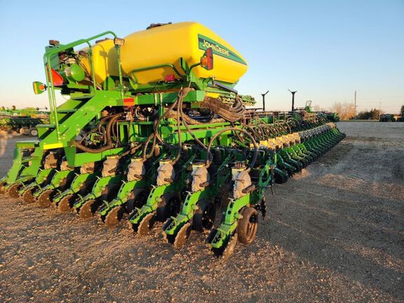 2013 John Deere DB88 Planter
