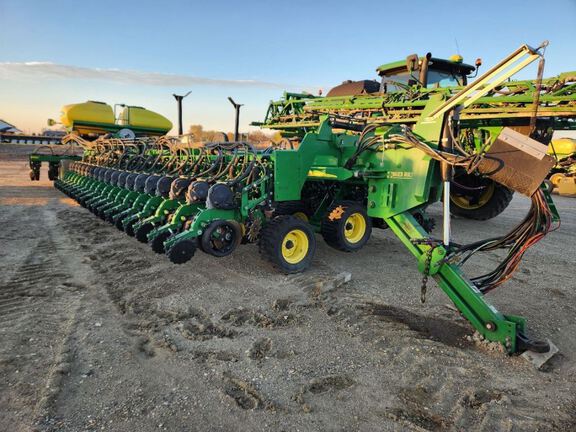2013 John Deere DB88 Planter