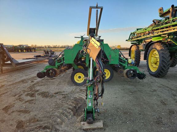 2013 John Deere DB88 Planter