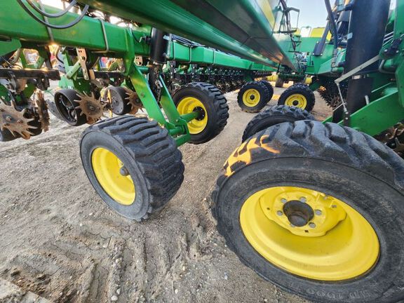 2013 John Deere DB88 Planter