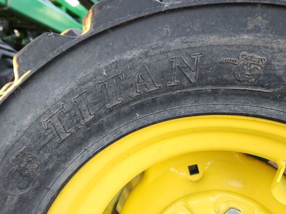 2013 John Deere DB88 Planter