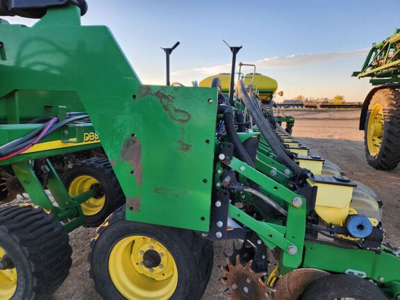 2013 John Deere DB88 Planter