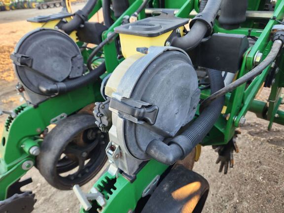 2013 John Deere DB88 Planter