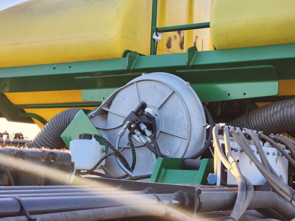 2013 John Deere DB88 Planter