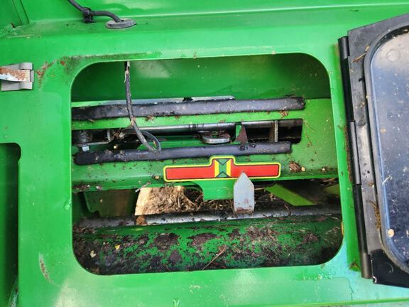 2013 John Deere 640FD Header Combine