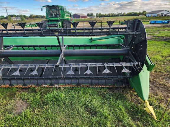 2013 John Deere 640FD Header Combine