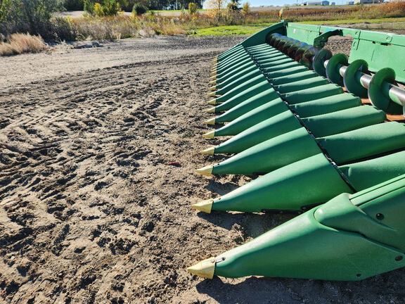 2014 John Deere 618C Header Corn Head