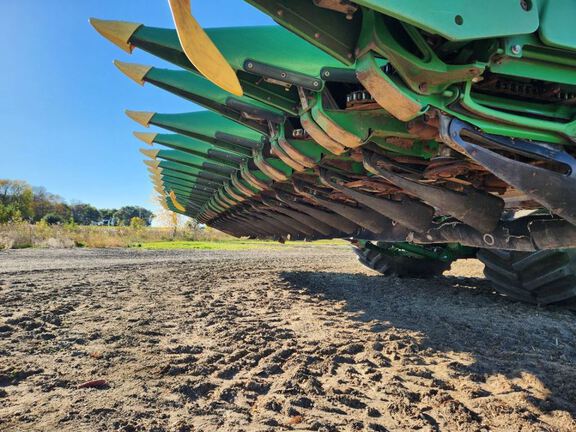 2014 John Deere 618C Header Corn Head