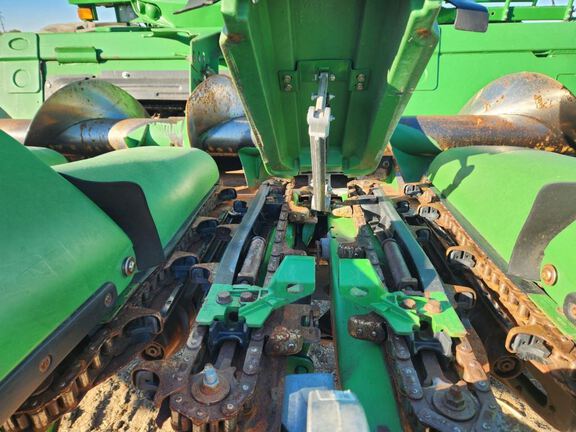 2014 John Deere 618C Header Corn Head