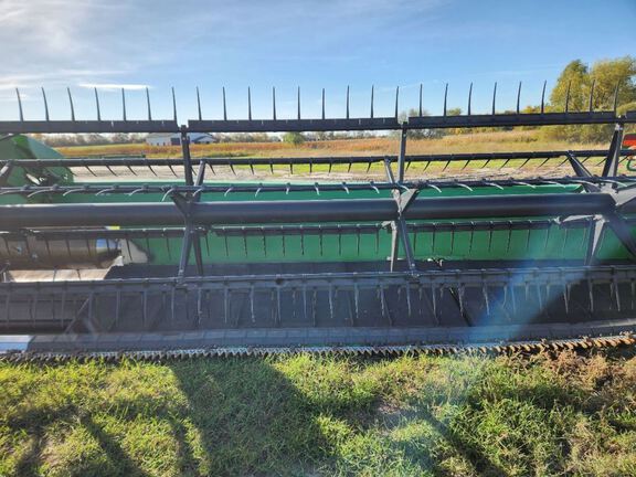 2012 John Deere 640FD Header Combine