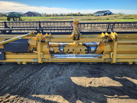 2013 CLAAS MAXFLEX 1200 Header Combine
