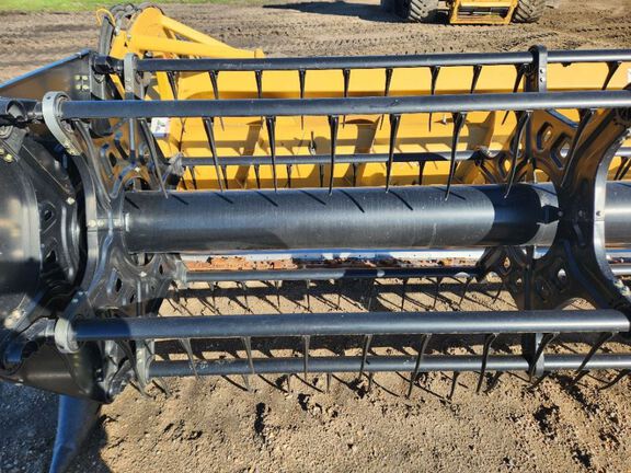 2013 CLAAS MAXFLEX 1200 Header Combine