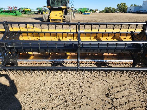 2013 CLAAS MAXFLEX 1200 Header Combine