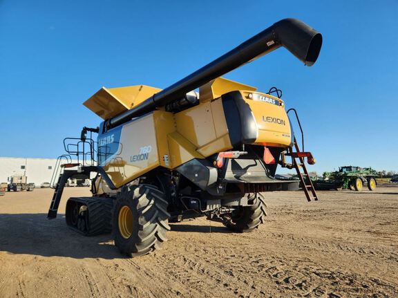 2013 CLAAS 760 Combine