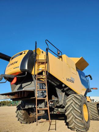 2013 CLAAS 760 Combine