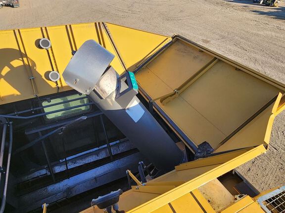 2013 CLAAS 760 Combine