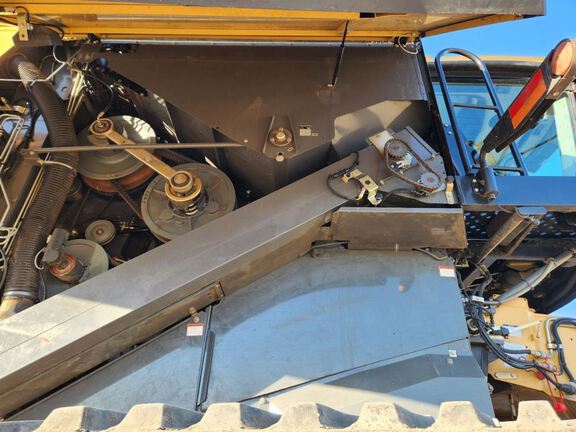 2013 CLAAS 760 Combine